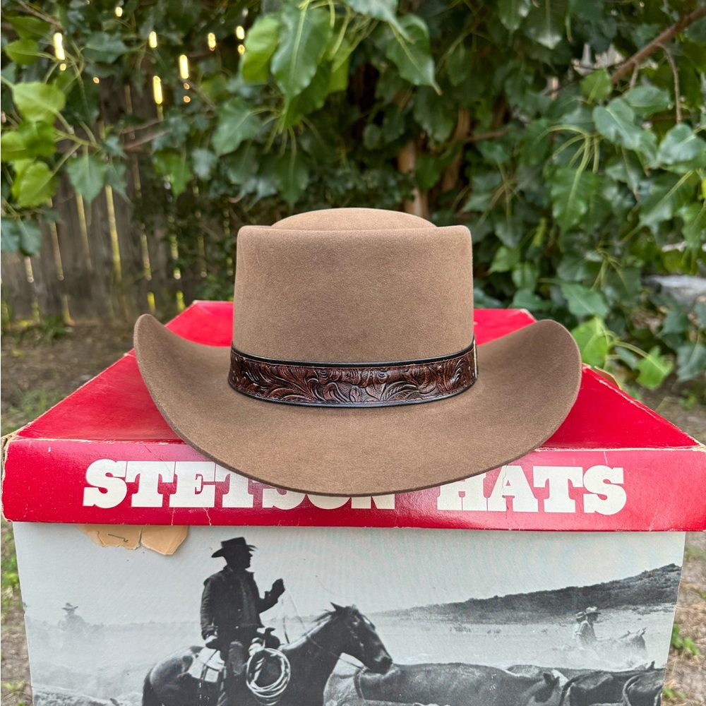 VTG Stetson Revenger Western
XXXX Beaver Cowboy Hat Men's
Size 7 3/8 MINT!